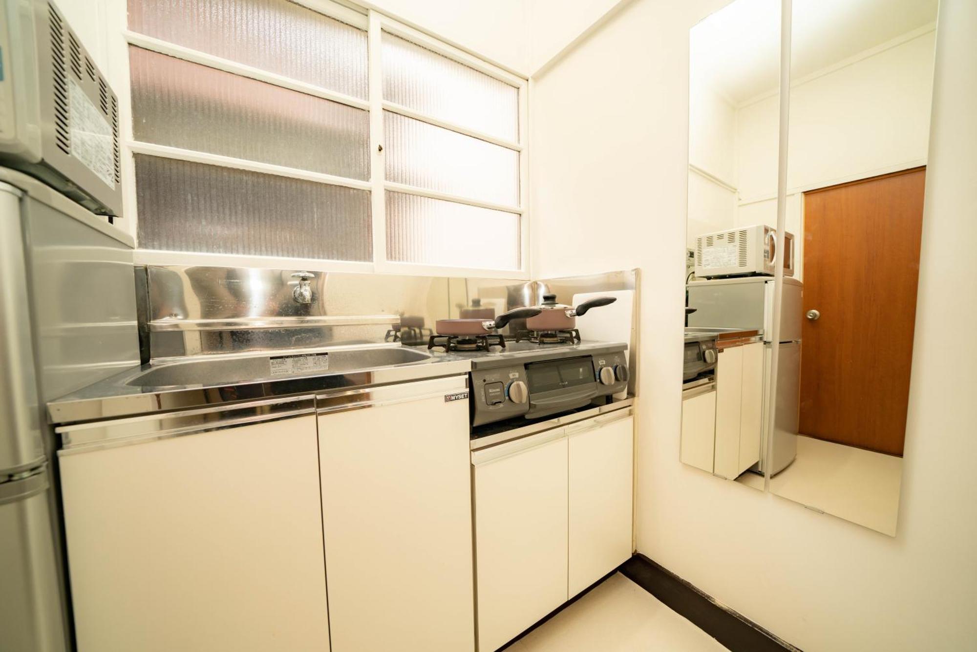 Apartment 3 Bedrooms House In Food Heaven Area